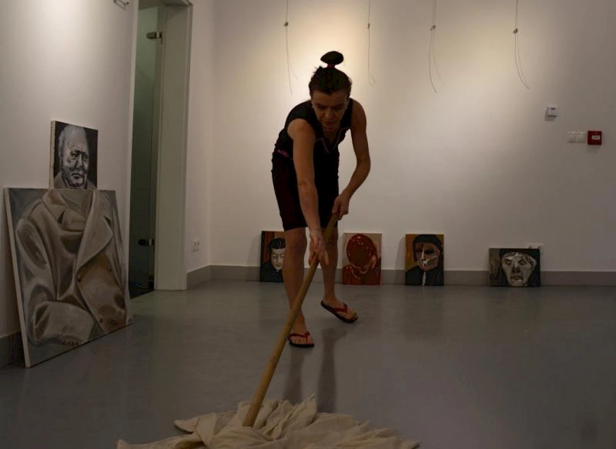 Aleka Polis Rosa Rotes Galeria Bwa Wabrzych 2016 Photo Zuza Ziokowska Hercberg