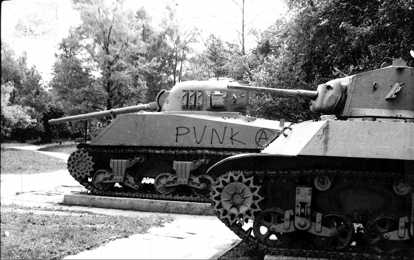 Tanka Pred Cekinovim Gradom