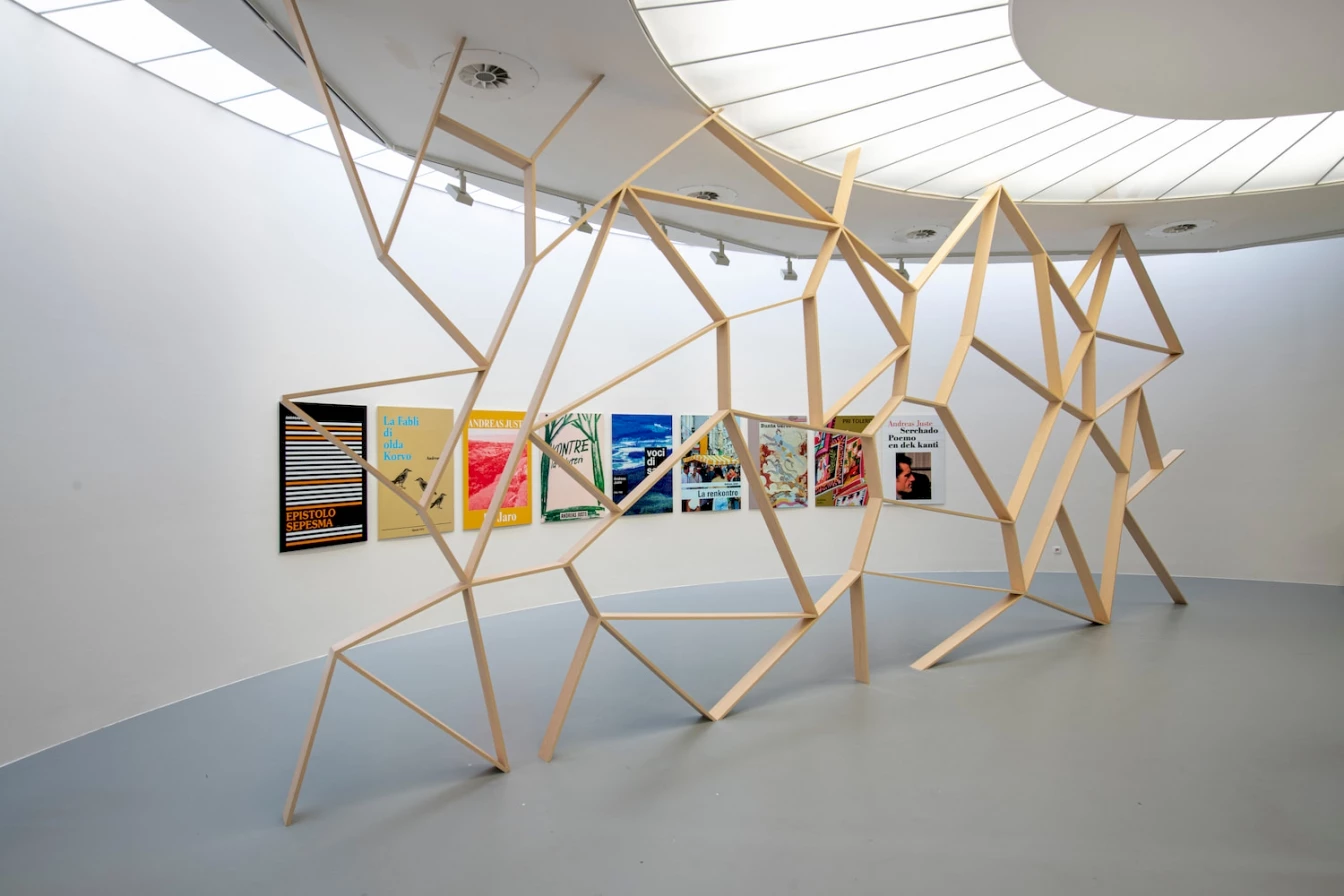 17 Florence Cheval Monoculture Braun